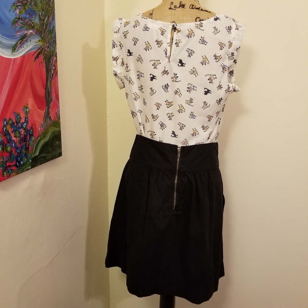 Exposed zipper mini skirt with pockets